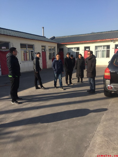 市水務(wù)公司領(lǐng)導春節前對各供水站安全檢查